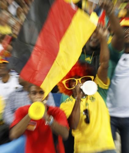2010-06-13t182927z_01_wcp546_rtridsp_3_soccer-world_reuters
