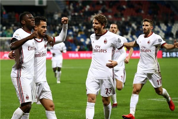 لاعبو ميلان