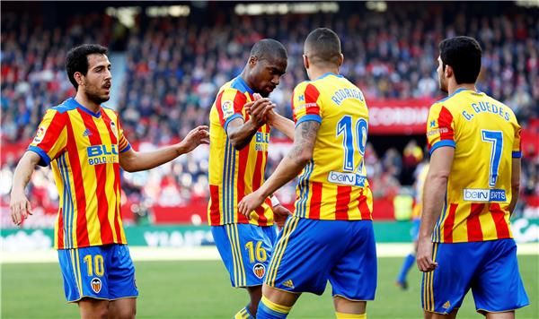 جويديس مع لاعبي فالينسيا