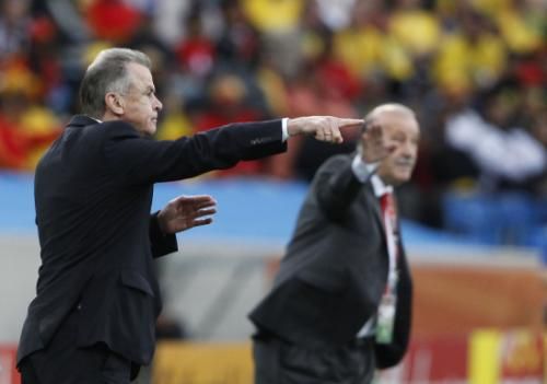 2010-06-16t145138z_01_mad128_rtridsp_3_soccer-world_reuters