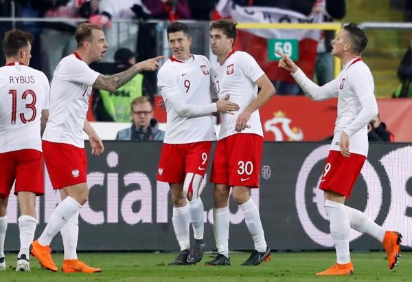 2018-03-27t192451z_775141218_rc152eff7200_rtrmadp_3_soccer-friendly-pol-kor_reuters