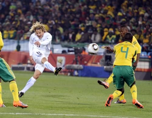 2010-06-16t190201z_01_wcp358_rtridsp_3_soccer-world_reuters