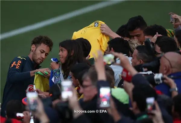 ?i=epa%2fsoccer%2f2018-05%2f2018-05-25%2f2018-05-25-06763808_epa
