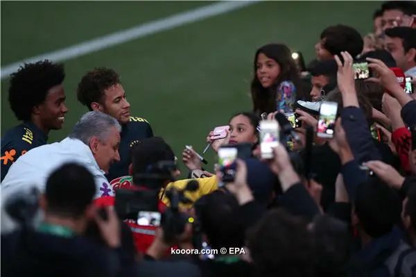 ?i=epa%2fsoccer%2f2018-05%2f2018-05-25%2f2018-05-25-06763800_epa
