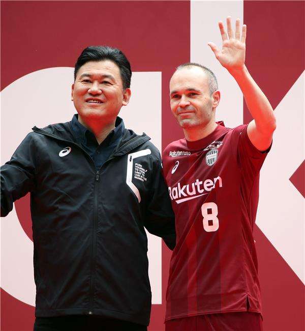 جانب من تقديم إنييستا