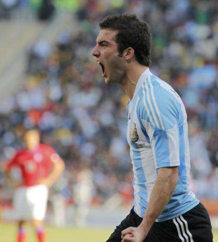 2010-06-17t121152z_01_wca160_rtridsp_3_soccer-world_reuters