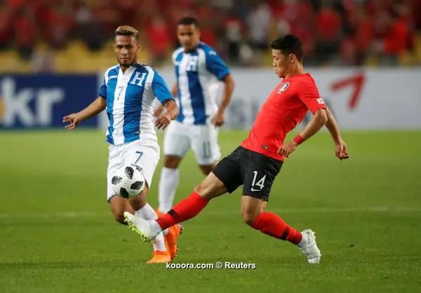 ?i=reuters%2f2018-05-28%2f2018-05-28t133341z_1498218174_rc1deb3032b0_rtrmadp_3_soccer-worldcup-kor-hnd_reuters