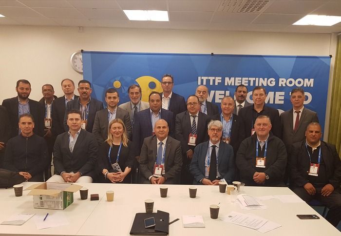 الحاج نقولا وسط المكتب التنفيذي