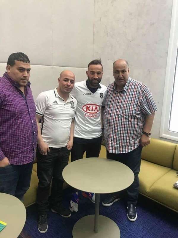 من تقديم اللاعب