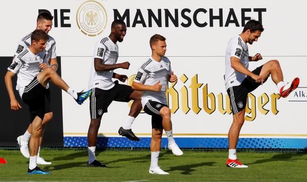 من تدريبات المنتخب الألماني 