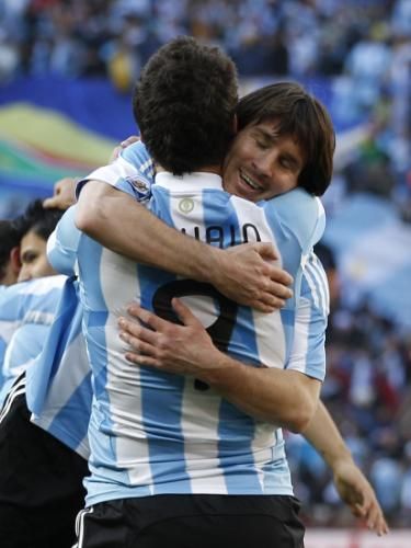 2010-06-17t132102z_01_wca217_rtridsp_3_soccer-world_reuters