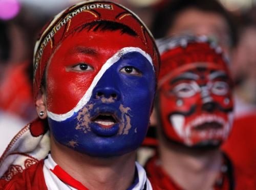 2010-06-17t135631z_01_seo109_rtridsp_3_soccer-world_reuters