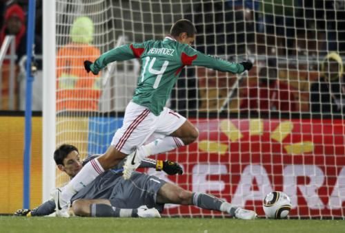 2010-06-17t195842z_01_wcp669_rtridsp_3_soccer-world_reuters