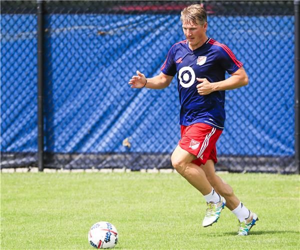 باستيان شفاينشتايجر 