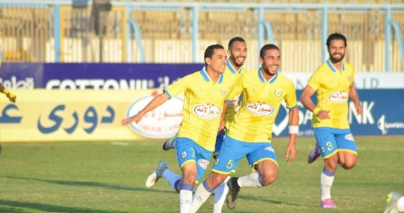 إبراهيم حسن مع لاعبي الإسماعيلي