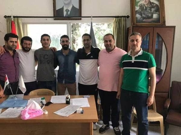 جانب من التوقيع