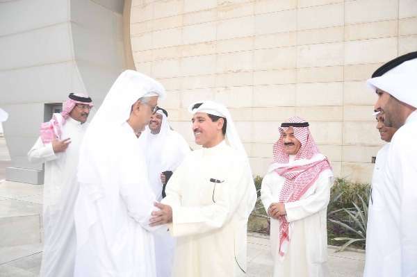 أثناء وصول الشيخ سلمان