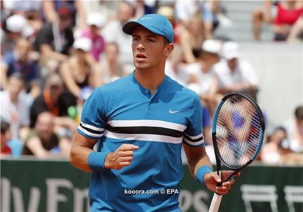 ?i=epa%2ftennis%2f2018-06%2f2018-06-02-06780090_epa