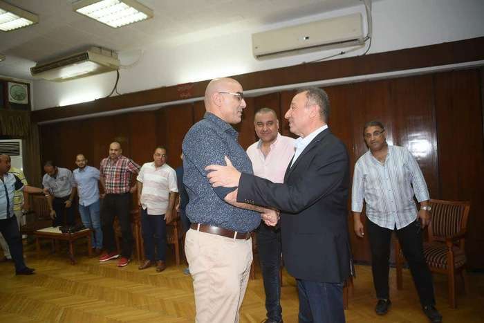 جانب من لقاء محمود الخطيب مع رئيس اتحاد اليد