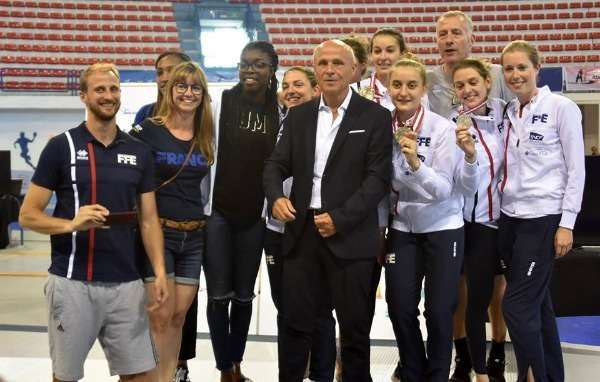 من تتويج المنتخب الروسي