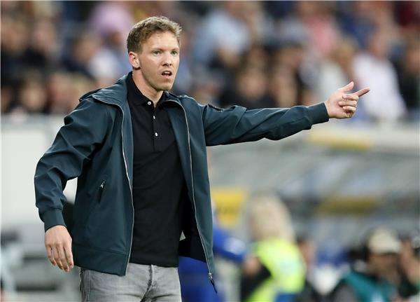 جوليان ناجلسمان