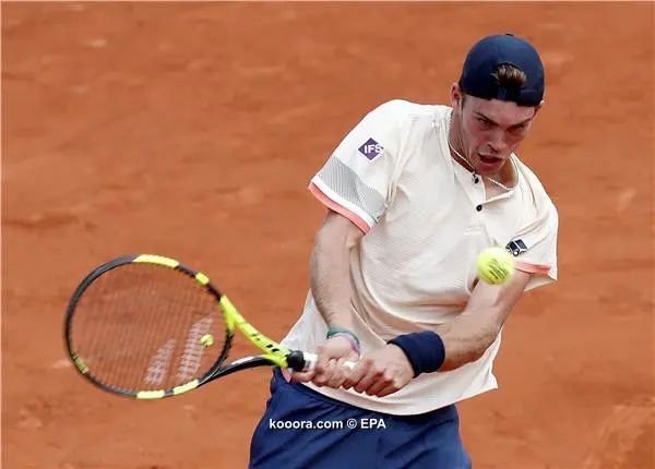 ?i=epa%2ftennis%2f2018-06%2f2018-06-04-06784679_epa