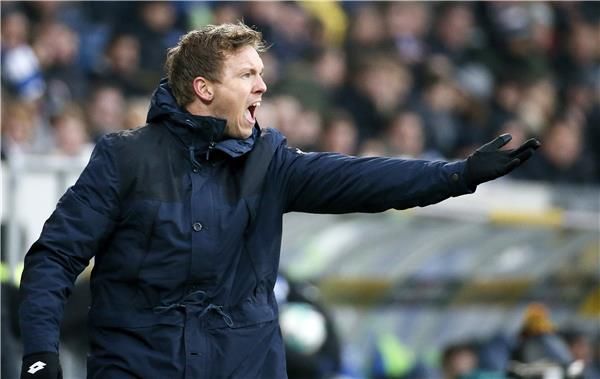 جوليان ناجلسمان