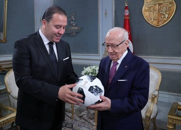 السبسي مع نبيل معلول