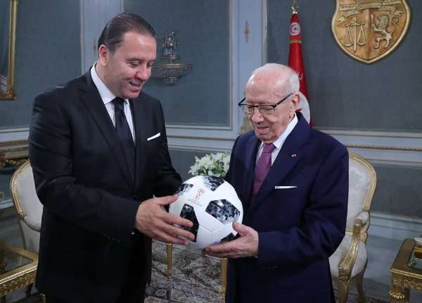 السبسي مع نبيل معلول