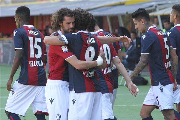 لاعبو بولونيا