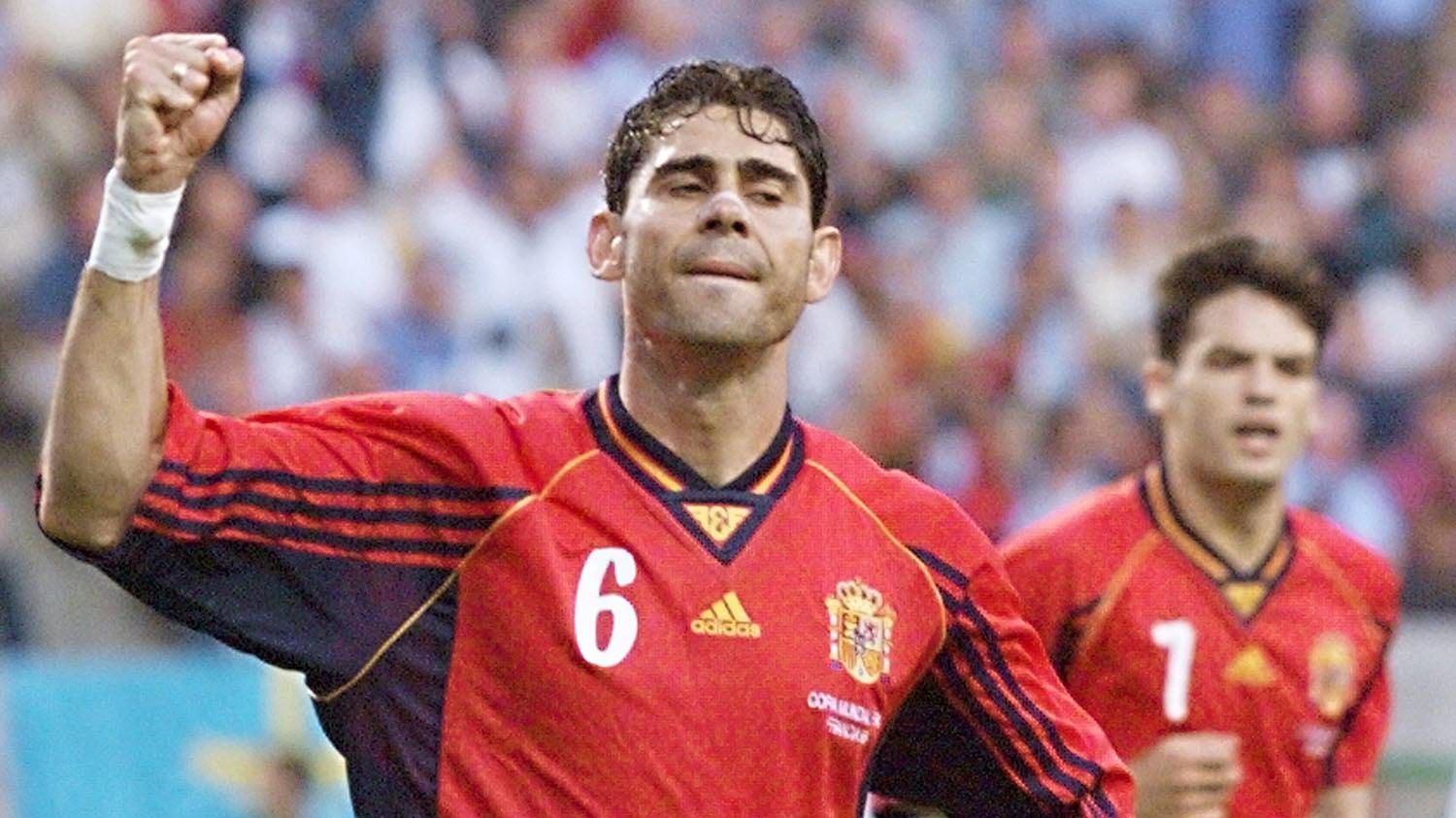 Spanish-midfielder-Fernando-Hierro-jubilates-after-e1511467626796