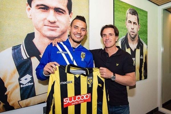 من تقديم اللاعب