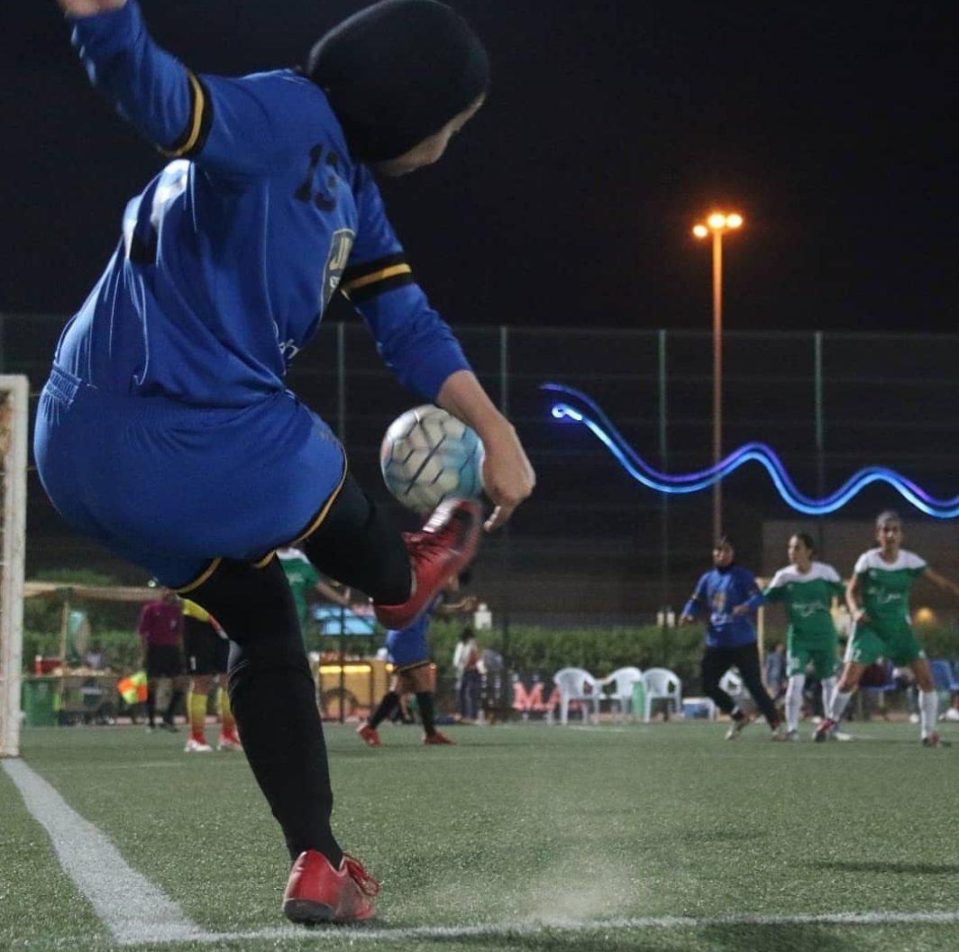 من منافسات الكرة النسائية في الكويت