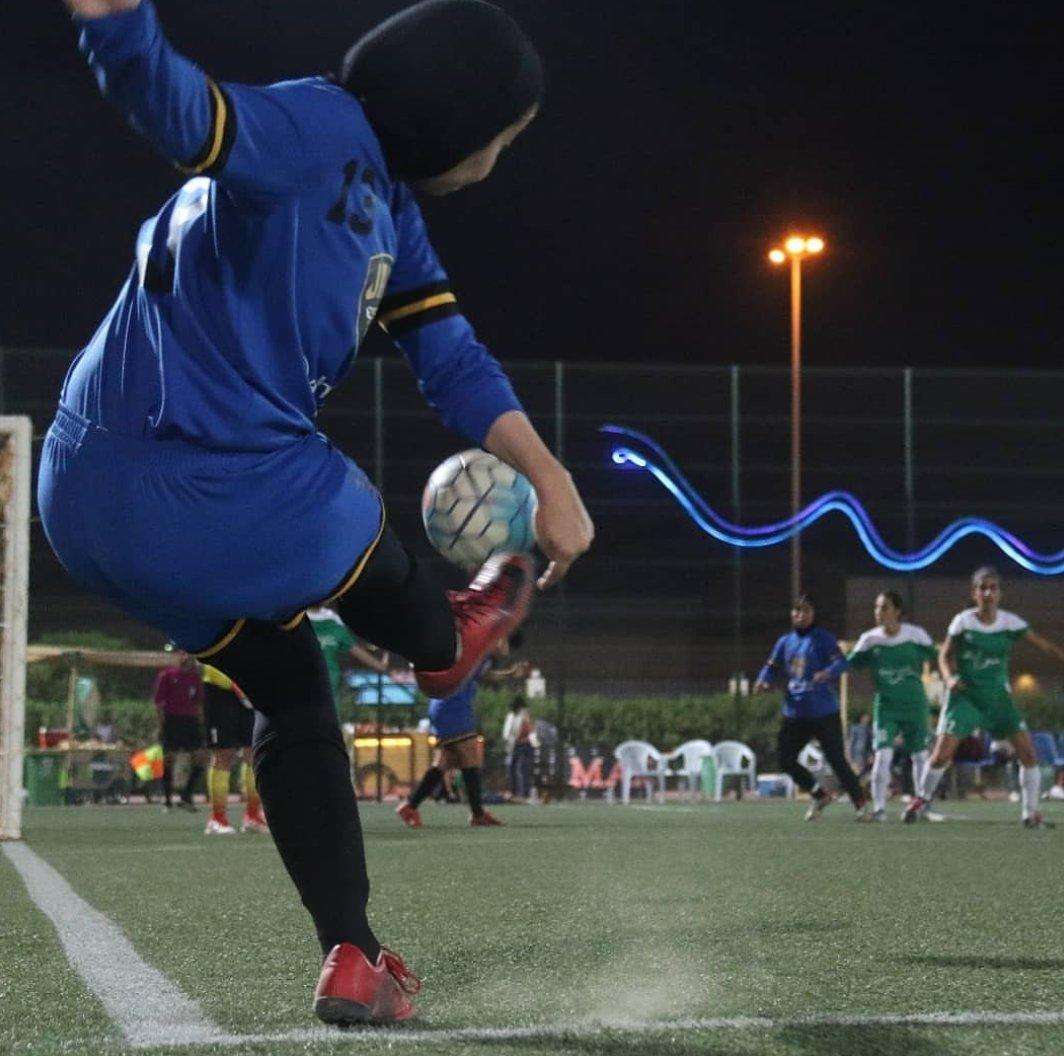 من منافسات الكرة النسائية في الكويت