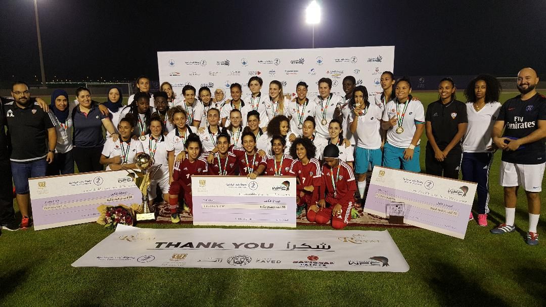 تتويج لاعبات فريق رويال بلقب بطولة زايد الرياضية في الإمارات
