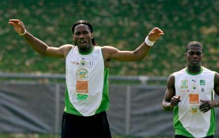 2006-06-14t110210z_01_wcrss04_rtridsp_2_sport-soccer-world