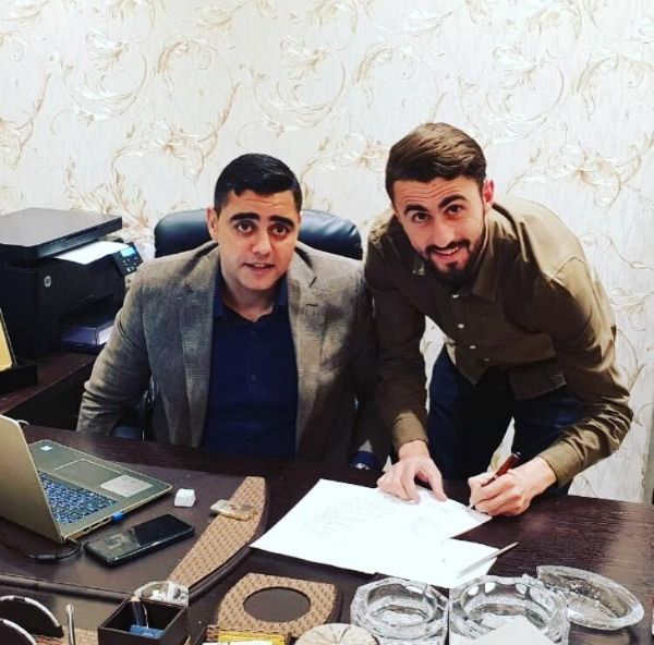 العيساوي والمحارمة أثناء التوقيع