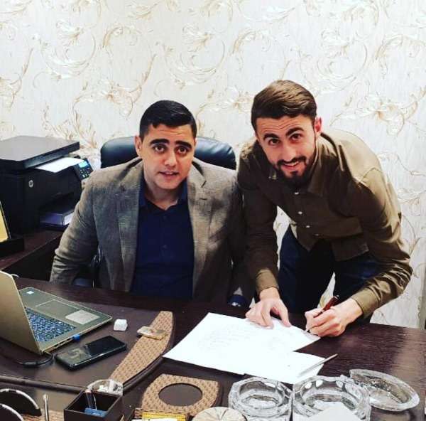 العيساوي والمحارمة أثناء التوقيع