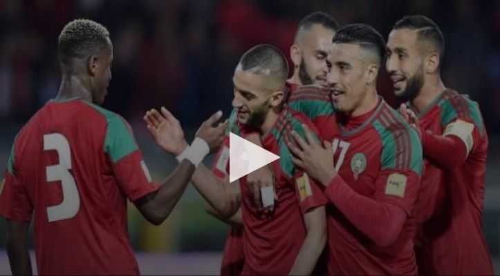 زياش مع لاعبي المغرب