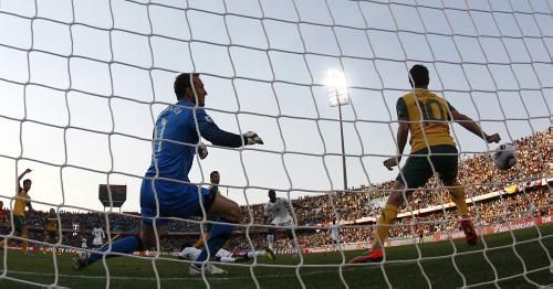 2010-06-19t143211z_01_wcb215_rtridsp_3_soccer-world_reuters