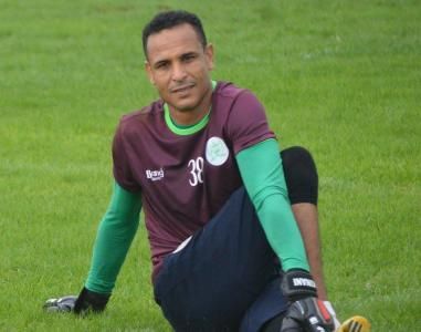 عزيز الكيناني