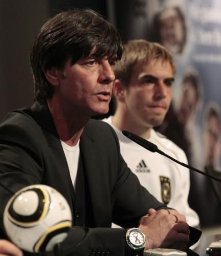 2010-06-19t132308z_01_ina11_rtridsp_3_soccer-world_reuters