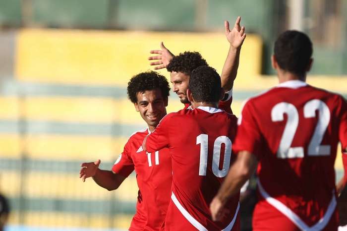 محمد صلاح مع الجيل السابق