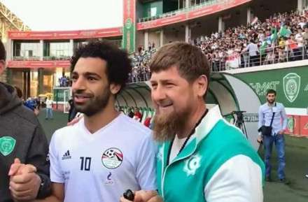 رئيس الشيشان ومحمد صلاح