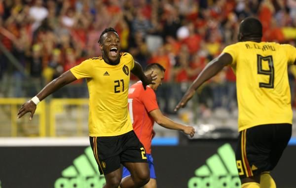 فرحة لاعبي بلجيكا 