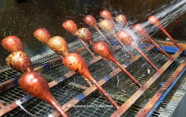 ?i=reuters%2f2018-06-11%2f2018-06-11t154337z_1032103971_rc1ee5062380_rtrmadp_3_soccer-worldcup-musical-spoons_reuters