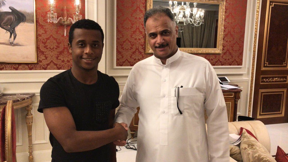 سعود الحربي مع اللاعب