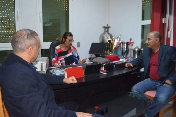 اليونسي أثناء تسلم الإدارة 