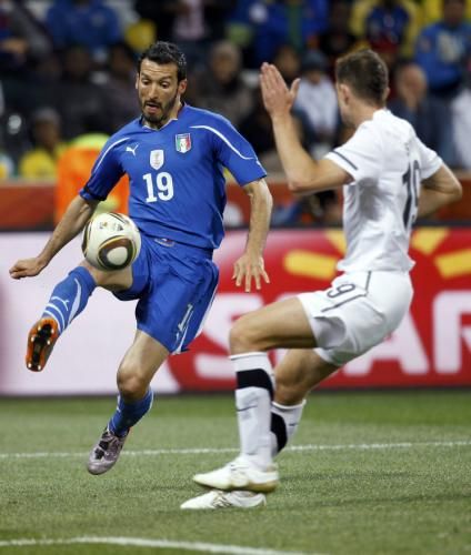 2010-06-20t155618z_01_wca459_rtridsp_3_soccer-world_reuters