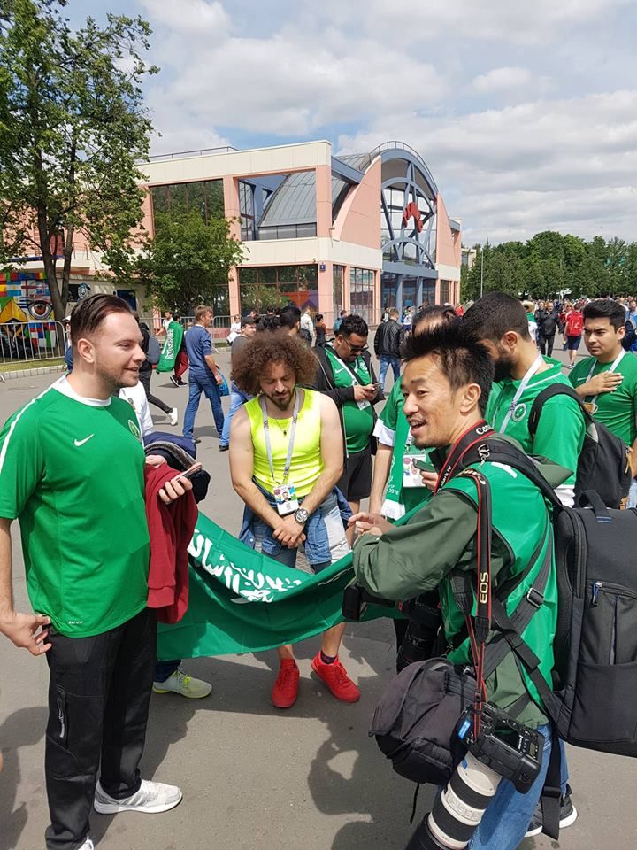 35346983_10155527267141828_8361411811815194624_n